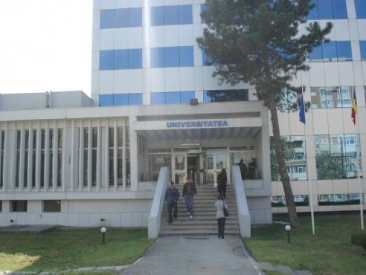 Profesori de la Universitatea din Wroclaw ţin cursuri la Andrei Şaguna